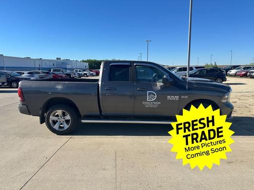Granite Crystal Metallic Clearcoat 2014 RAM 1500 Sport