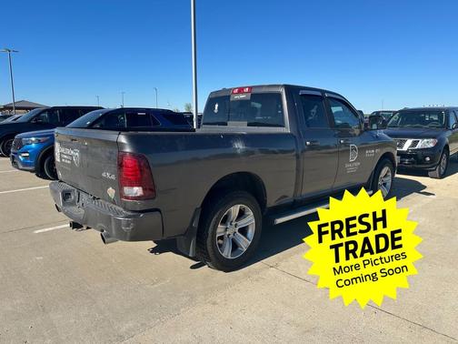 Granite Crystal Metallic Clearcoat 2014 RAM 1500 Sport