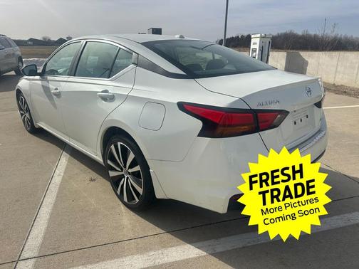 2021 Nissan Altima SR Intelligent AWD