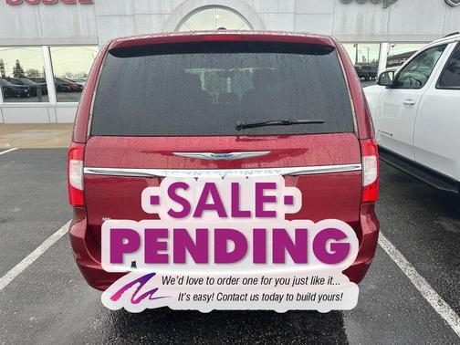 2016 Chrysler Town & Country Touring-L