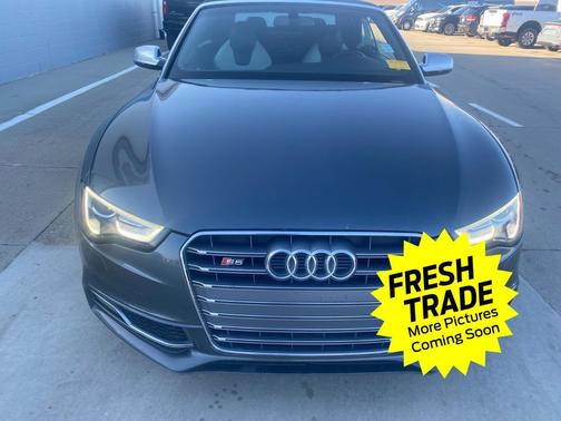 Daytona Gray Pearl Effect/Black Roof 2017 Audi S5 3.0T