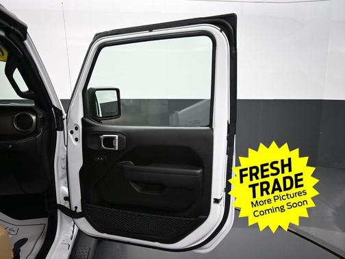 Bright White Clearcoat 2023 Jeep Wrangler Sport S