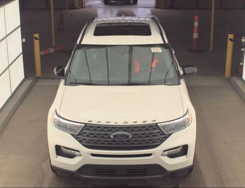 Star White Metallic Tri-Coat 2023 Ford Explorer XLT