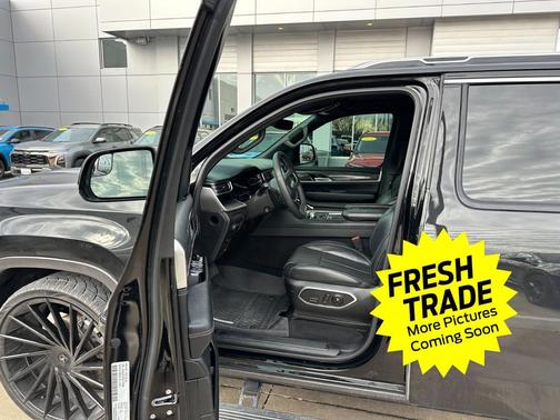 2022 Jeep Wagoneer Series III 4x4