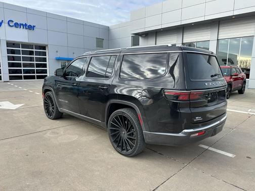 2022 Jeep Wagoneer Series III 4x4