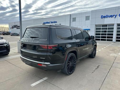 2022 Jeep Wagoneer Series III 4x4