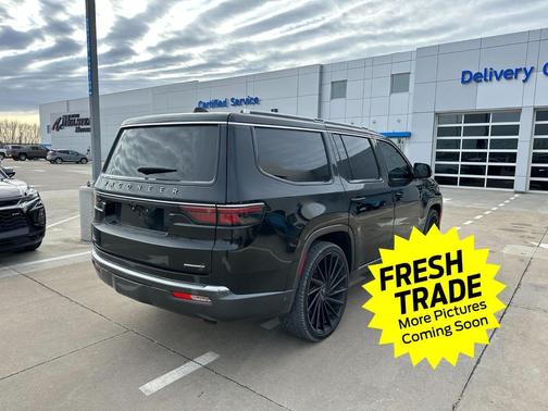 2022 Jeep Wagoneer Series III 4x4