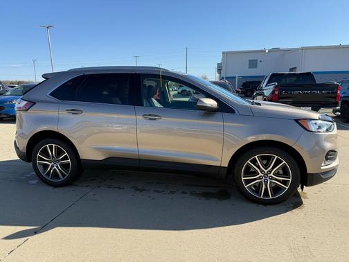 2020 Ford Edge Titanium