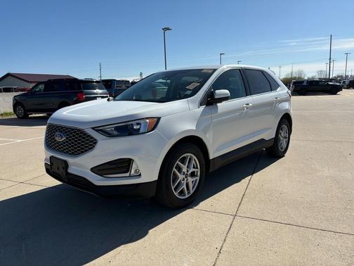 Star White Metallic Tri-Coat 2023 Ford Edge SEL