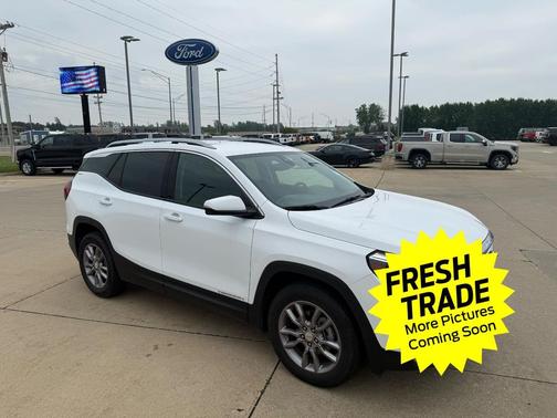 Summit White 2024 GMC Terrain SLT