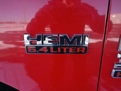 2018 RAM 3500 Tradesman Crew Cab 4x4 8' Box