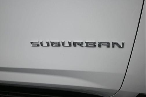 Polar White Tricoat 2026 Chevrolet Suburban Premier