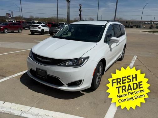 2020 Chrysler Pacifica Touring-L Plus