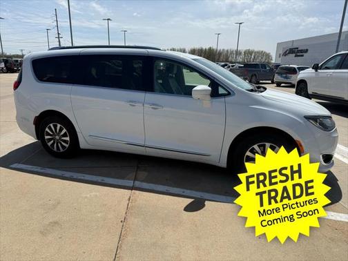 2020 Chrysler Pacifica Touring-L Plus