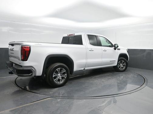 Summit White 2026 GMC Sierra 1500 SLE