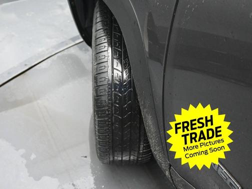 Granite Crystal Metallic Clearcoat 2017 Jeep Renegade Altitude