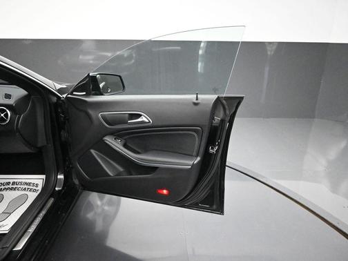 2016 Mercedes-Benz CLA-Class Base