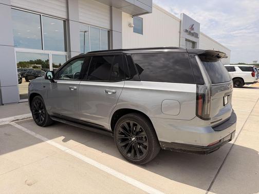 Argent Silver Metallic 2025 Cadillac Escalade Sport Platinum