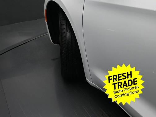 2024 Chrysler Pacifica Hybrid Premium S Appearance Pkg