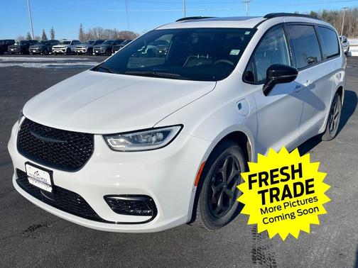 2024 Chrysler Pacifica Hybrid Premium S Appearance Pkg