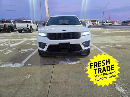 2023 Jeep Grand Cherokee Altitude