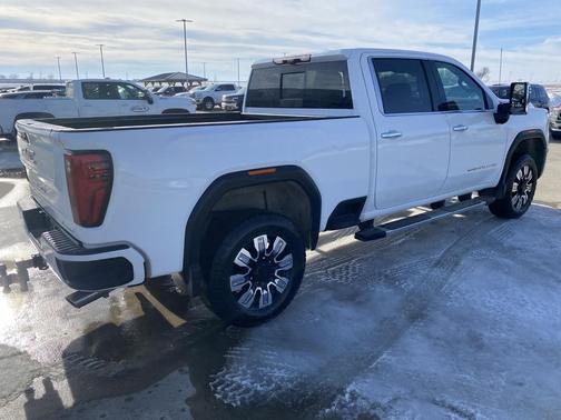 2024 GMC Sierra 2500 Denali