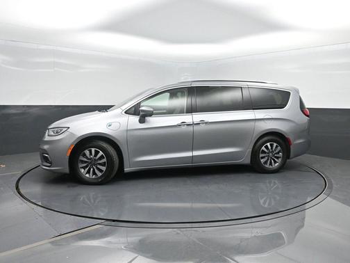 2021 Chrysler Pacifica Hybrid Touring L