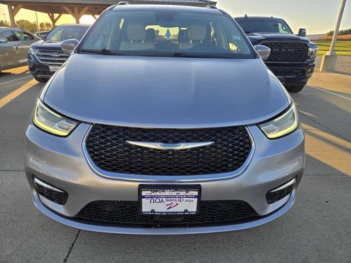 2021 Chrysler Pacifica Hybrid Touring L