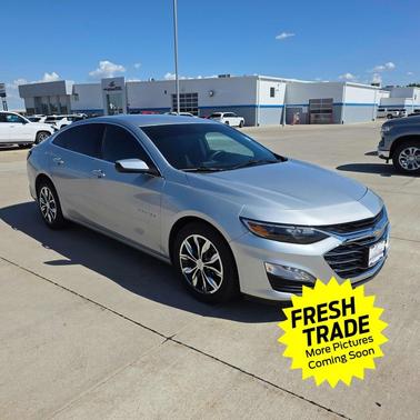 Silver Ice Metallic 2021 Chevrolet Malibu FWD LT