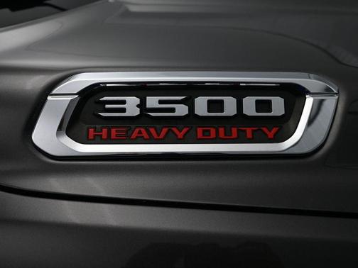 2023 RAM 3500 Laramie Crew Cab 4x4 8' Box