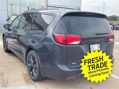 2020 Chrysler Pacifica Touring-L Plus