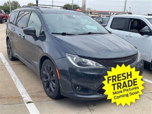 2020 Chrysler Pacifica Touring-L Plus
