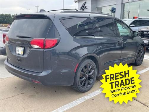 2020 Chrysler Pacifica Touring-L Plus
