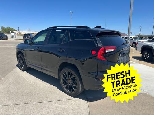 Ebony Twilight Metallic 2024 GMC Terrain SLE
