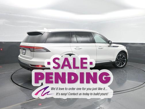 Pristine White Metallic Tri-Coat 2022 Lincoln Aviator Reserve AWD