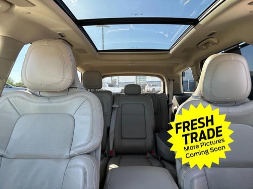 Pristine White Metallic Tri-Coat 2022 Lincoln Aviator Reserve AWD