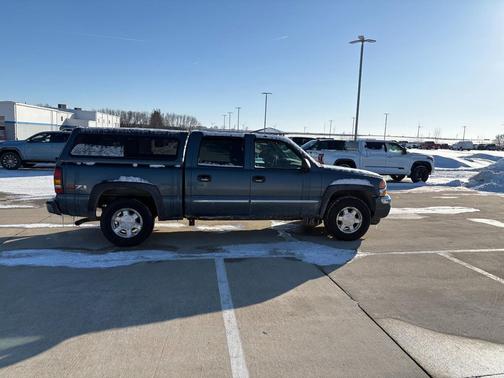 2006 GMC Sierra 1500 SL Crew Cab