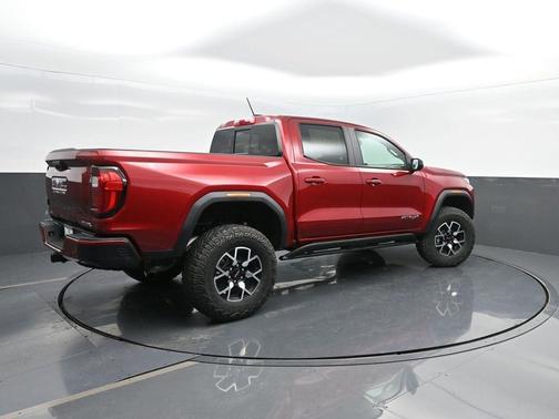 2025 GMC Canyon AT4