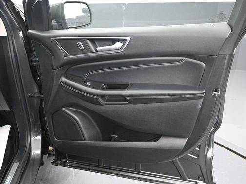 Ruby Red Metallic Tinted Clearcoat 2016 Ford Edge Titanium