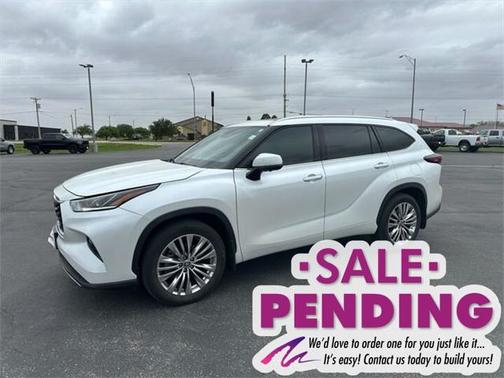 2024 Toyota Highlander Platinum