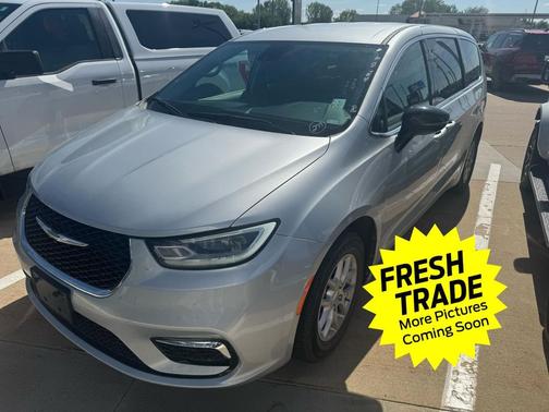 Silver Mist Clearcoat 2024 Chrysler Pacifica Touring L