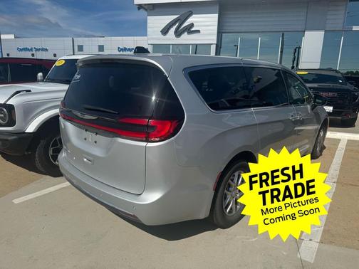 Silver Mist Clearcoat 2024 Chrysler Pacifica Touring L