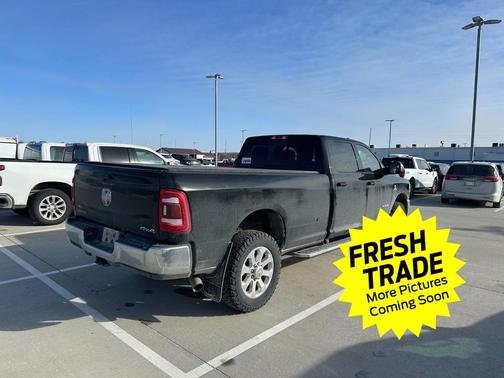 2021 RAM 2500 Big Horn Crew Cab 4x4 8' Box