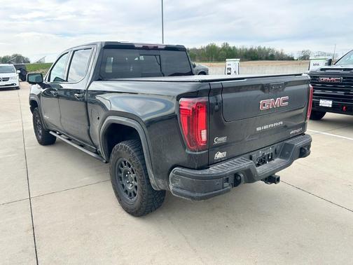 Onyx Black 2023 GMC Sierra 1500 AT4X