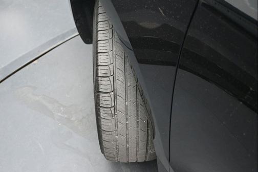 Agate Black Metallic 2024 Ford Edge SEL