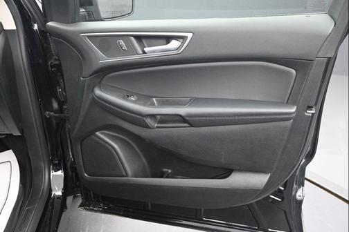 Agate Black Metallic 2024 Ford Edge SEL