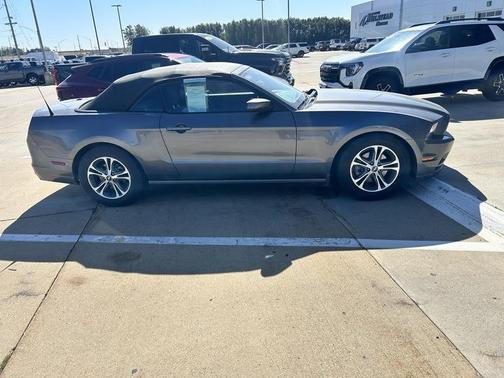 2014 Ford Mustang V6 Premium