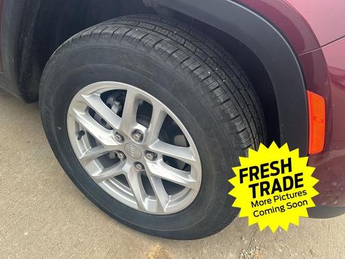 2024 Jeep Grand Cherokee Laredo