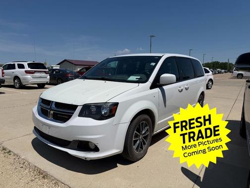 White Knuckle Clearcoat 2019 Dodge Grand Caravan GT