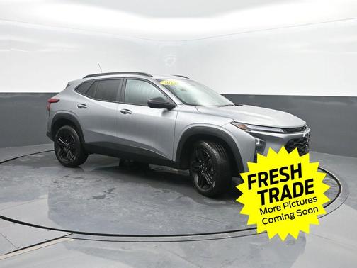 Sterling Gray Metallic 2025 Chevrolet Trax FWD ACTIV